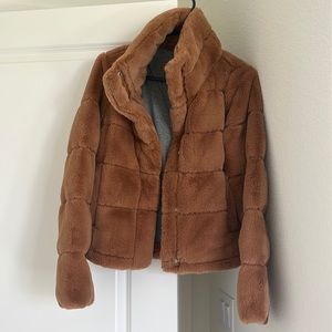 Abercrombie mini faux fur puffer jacket - size small